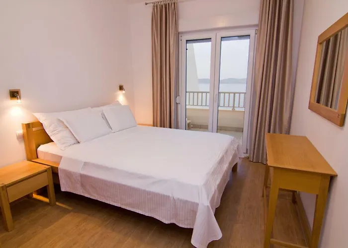 Vela Sollis * Marusici (Split-Dalmatia)