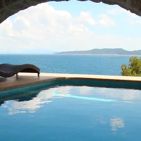 Vela Sollis * Marusici (Split-Dalmatia)