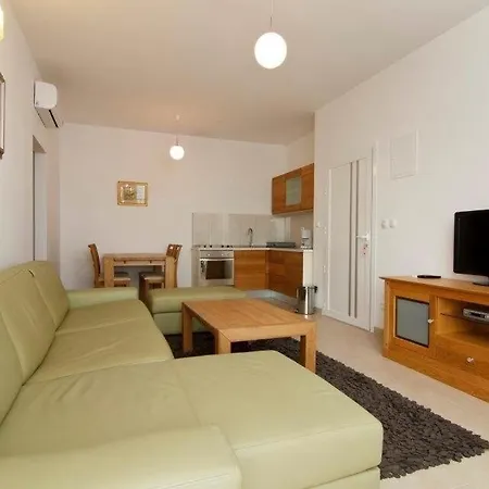 Vela Sollis Apartment *