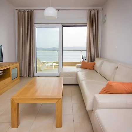 Vela Sollis * Marusici (Split-Dalmatia)