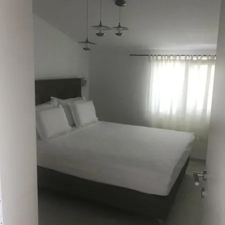 Vela Sollis * Marusici (Split-Dalmatia)